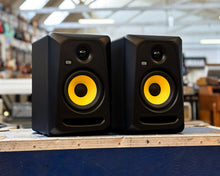 Load image into Gallery viewer, KRK Classic 5 Gen 3 (Pair)