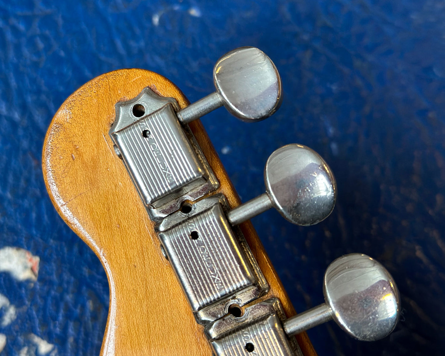 1959-1964 Kluson Deluxe Single Line Tuners with Oval Buttons suit Fender Guitars (Patent D-169400)