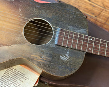 Load image into Gallery viewer, Vintage Lyre Brand Parlour Guitar