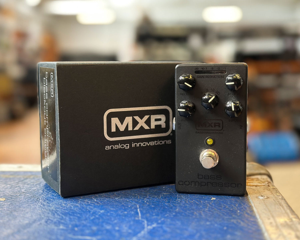 MXR_Bass_Compressor_Blackout_E