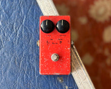 Load image into Gallery viewer, Vintage 1978 MXR Dyna Comp - Op Amp-based Compressor Pedal