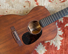 Load image into Gallery viewer, Martin 00-15M Mahogany w/ OSSC