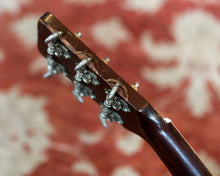 Load image into Gallery viewer, 1966 Martin 000-18 w/ Hard Case