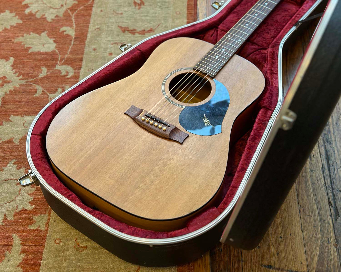 Maton M225 'Natural Series' Dreadnought w/Hiscox LiteFlite Case