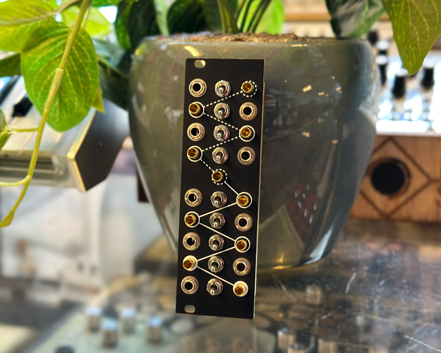Meng Qi Brass Eurorack to Banana Converter