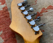 Load image into Gallery viewer, 1971 Micro-Frets Spacetone - Made in USA w/ Custom Flight Case
