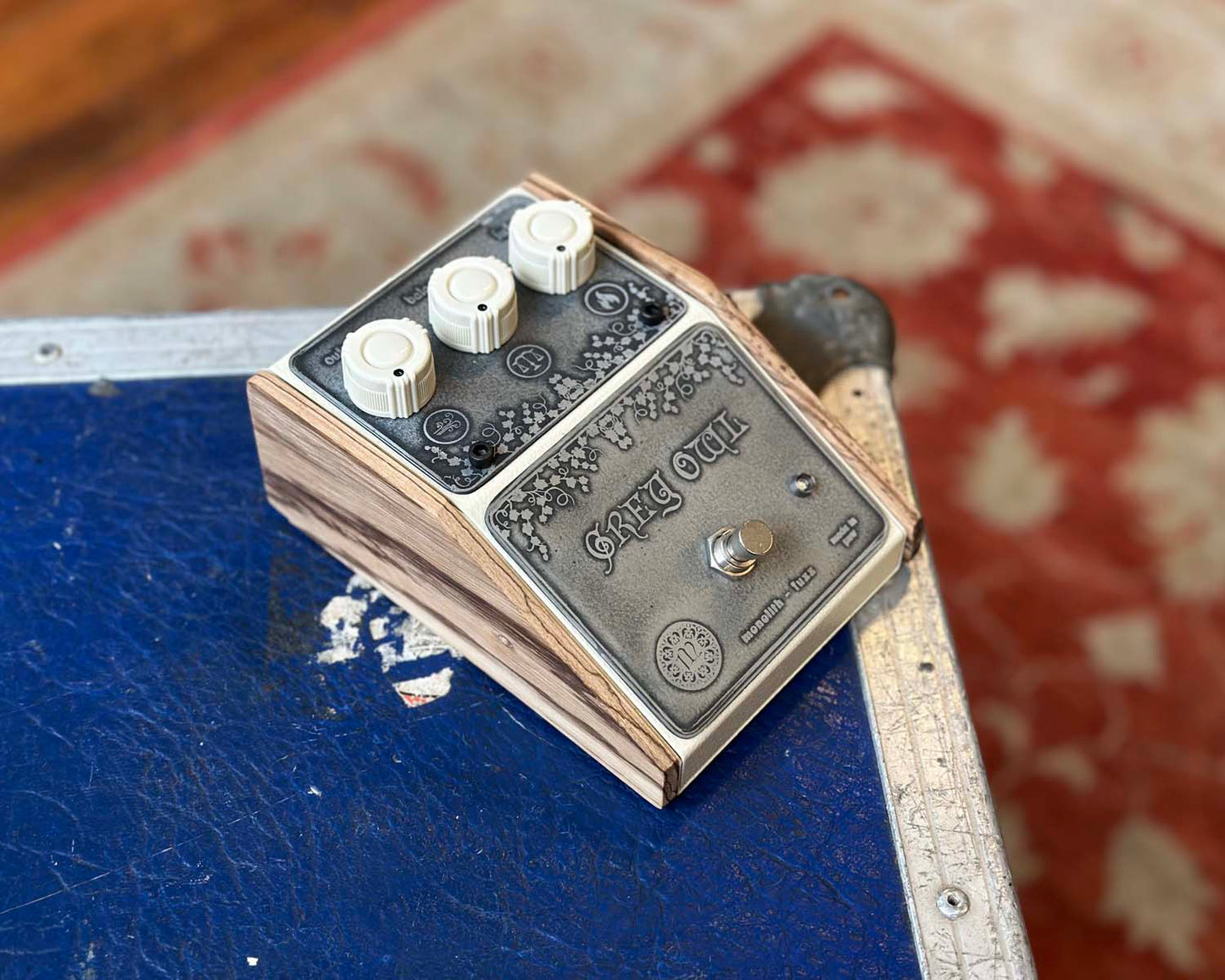 Monolith Grey Owl Modified Silicon Sustain Pedal