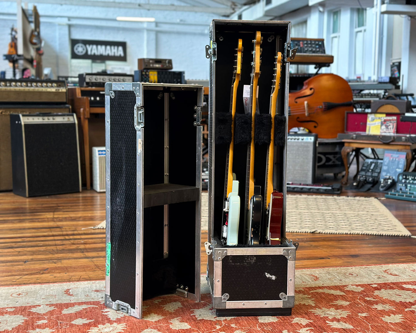 NAUT Cases Triple Guitar Flight Case with Wheels