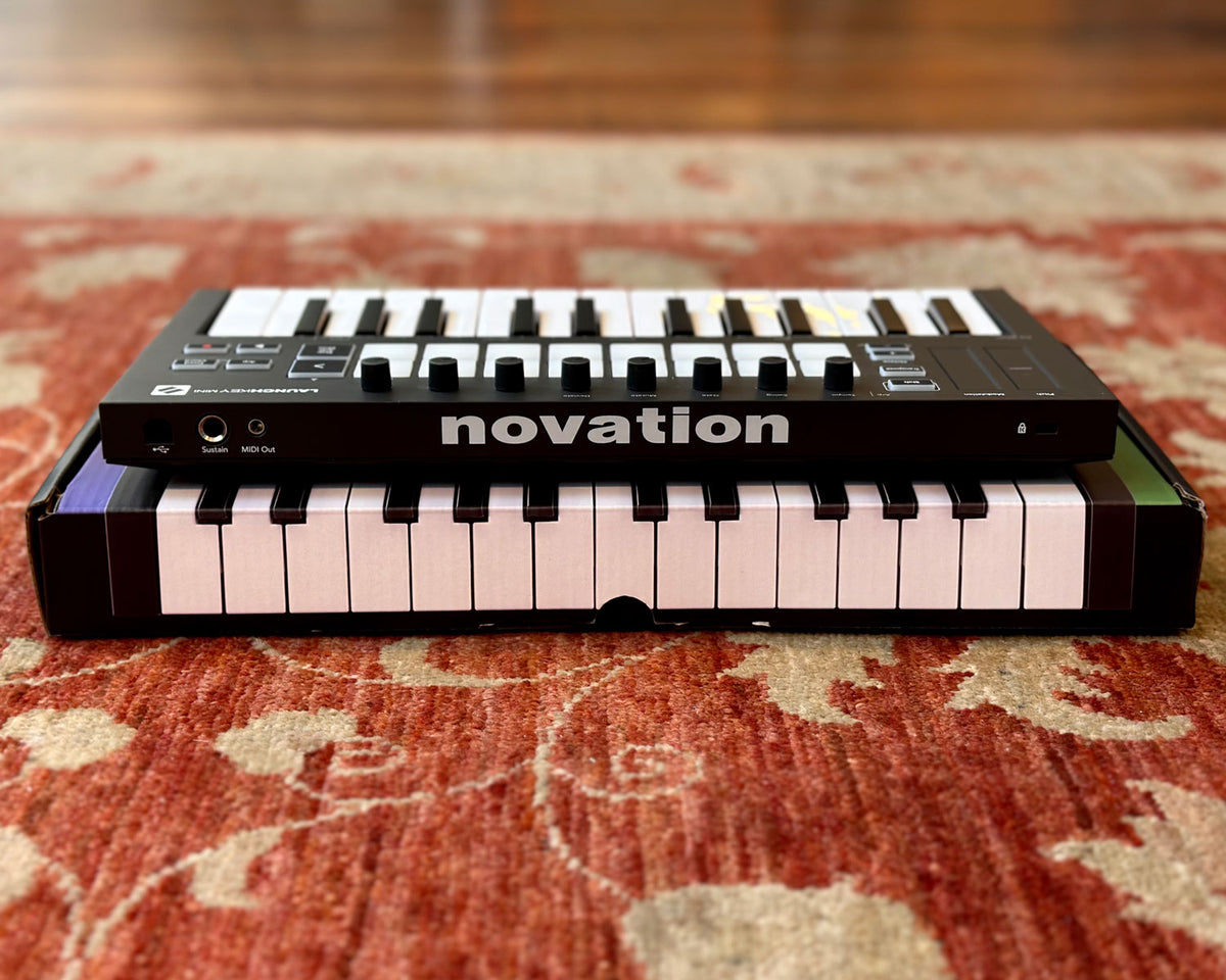 Novation Launchkey Mini Mk3 25 Key USB MIDI Keyboard