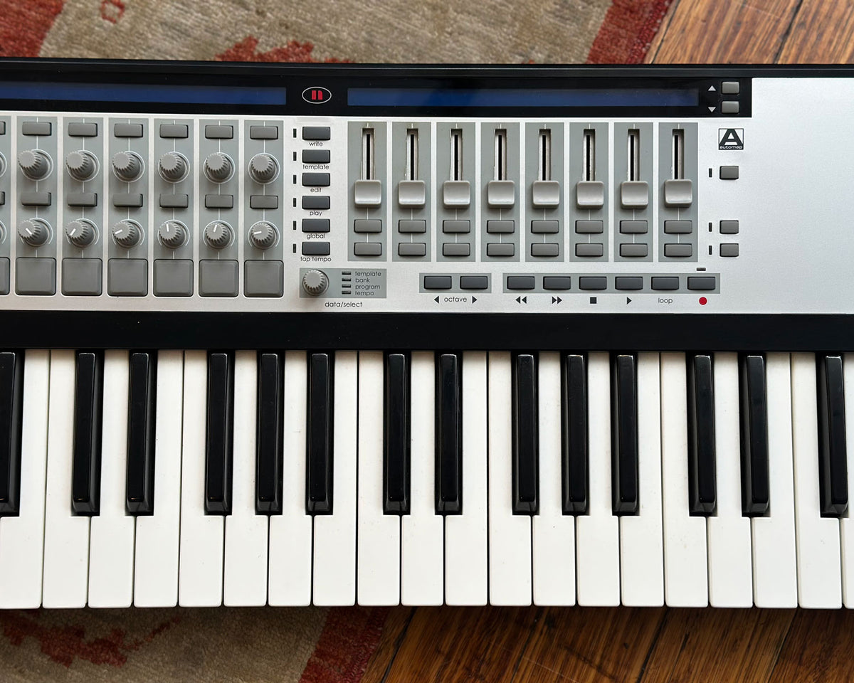 Novation ReMOTE 61 SL Intelligent MIDI Controller – Found Sound