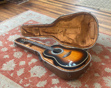 Load image into Gallery viewer, Ovation 1612 Custom Balladeer w/ OHSC