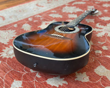 Load image into Gallery viewer, Ovation 1612 Custom Balladeer w/ OHSC
