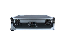 Load image into Gallery viewer, Pedaltrain Classic 3 Tour Case Wheeled Tour Case in Black Honeycomb Finish