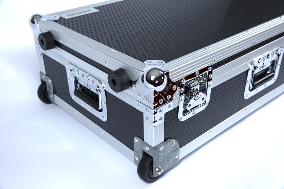 Pedaltrain Classic 3 Tour Case Wheeled Tour Case in Black Honeycomb Finish