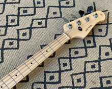 Load image into Gallery viewer, Partscaster Jazz Bass