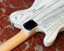 Load image into Gallery viewer, Paul Reed Smith SE NF53