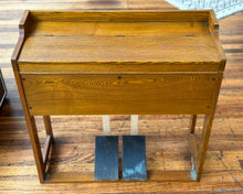 Load image into Gallery viewer, Pearl River Pedal Organ