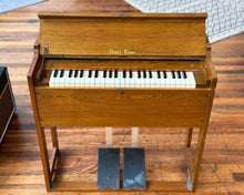 Load image into Gallery viewer, Pearl River Pedal Organ