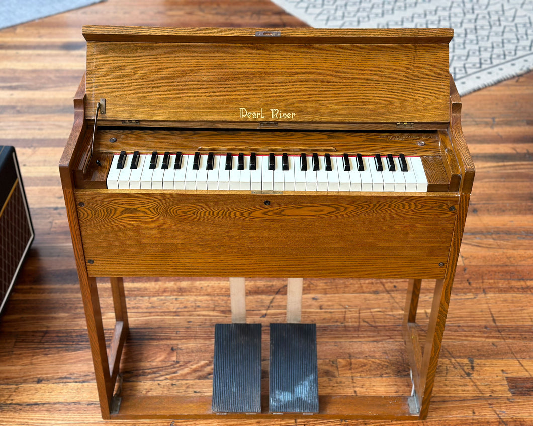 Pearl River Pedal Organ