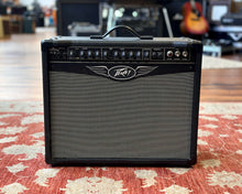 Load image into Gallery viewer, Peavey ValveKing 112 50 Watt 1x12" All Tube Guitar Amplifier
