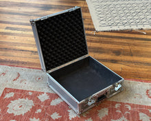 Load image into Gallery viewer, Pedaltrain Classic JR Tour Case