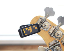 Load image into Gallery viewer, Peterson StroboClip HD Rechargeable Clip-On Tuner