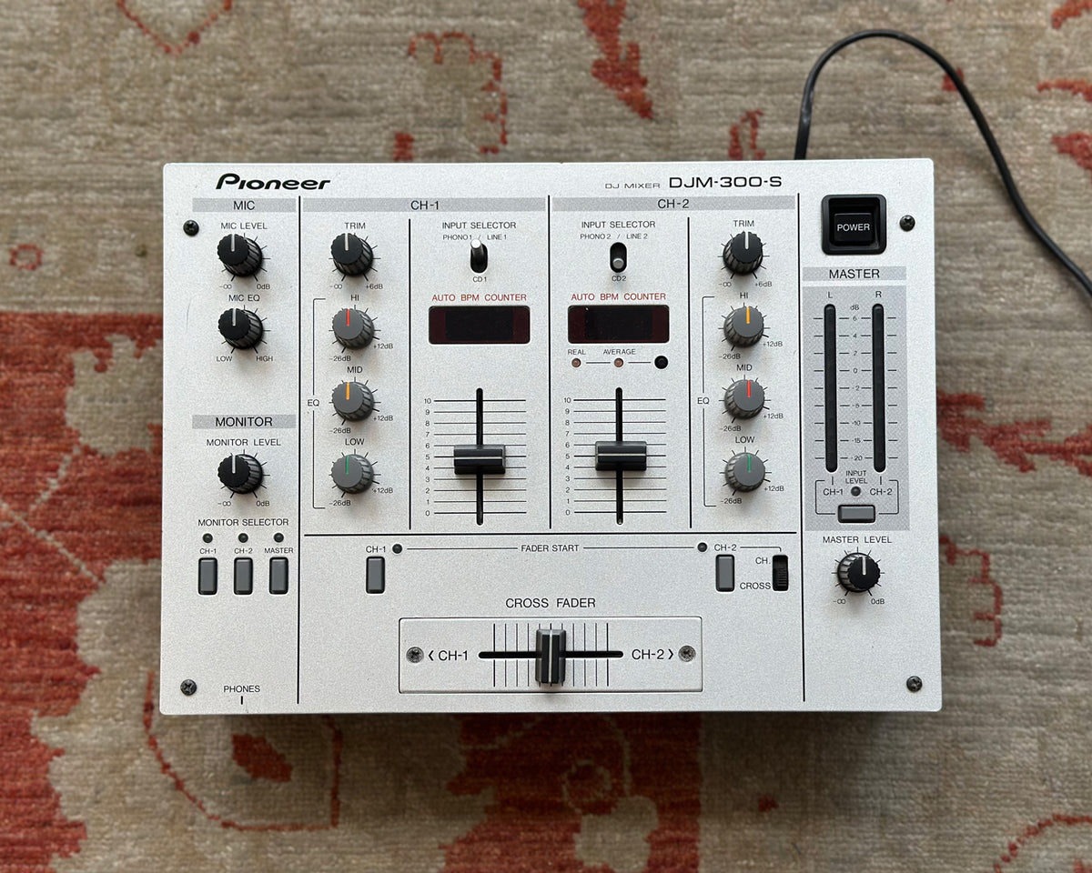 Pioneer_DJM-300-