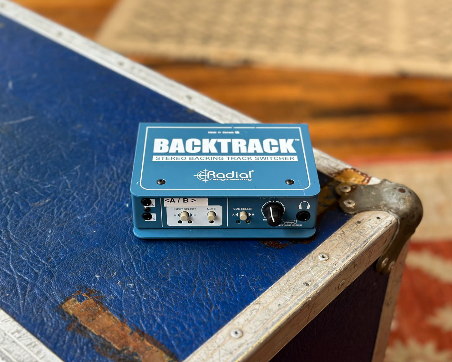 Radial Backtrack Stereo Backing Track Switcher