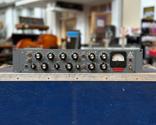 Load image into Gallery viewer, Retro Powerstrip