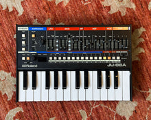 Load image into Gallery viewer, Roland JU-06A w/ K-25m Keyboard Bundle