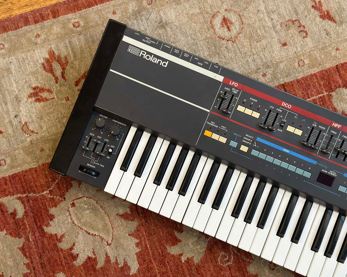 Roland Juno 106 Polyphonic Analogue Synthesizer