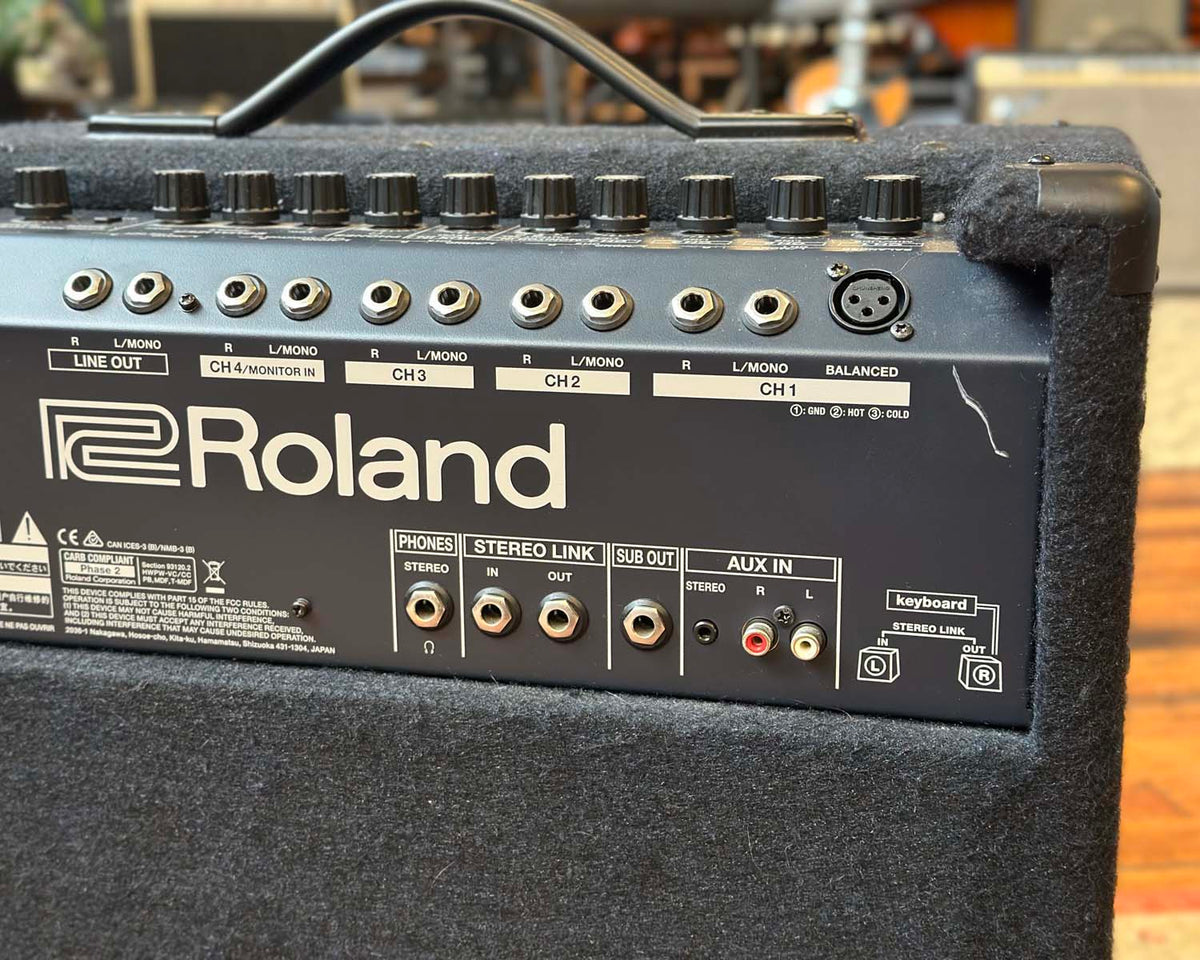 Roland KC-400 4-Channel 150 Watt Stereo Keyboard Mixing Amplifier
