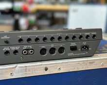 Load image into Gallery viewer, Roland R-8 Human Rhythm Composer w/ SN-R8-04 Sound Library Card