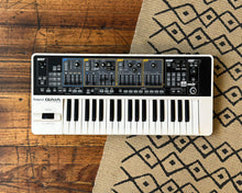 Load image into Gallery viewer, Roland SH-01 GAIA Synthesizer