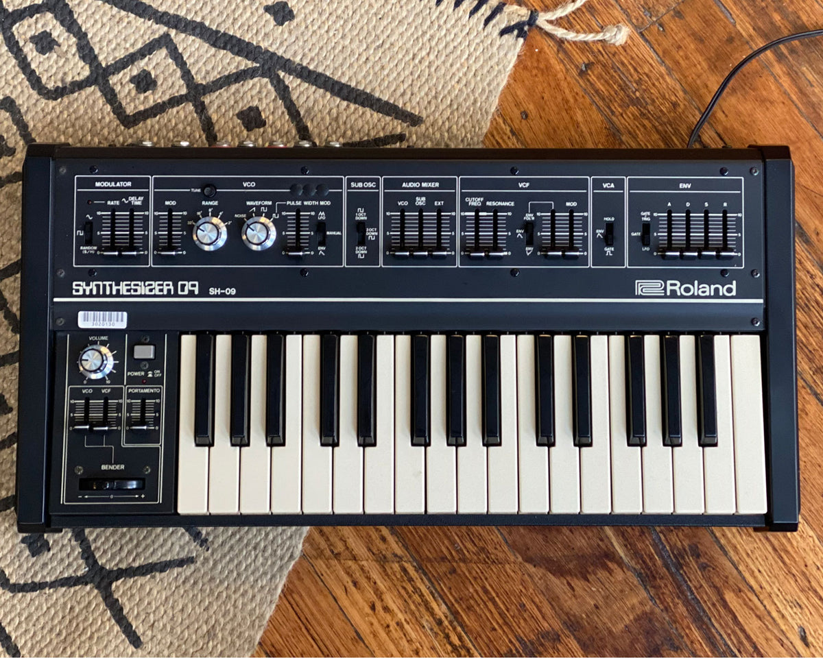Roland SH-09 Synthesizer 09 – Found Sound