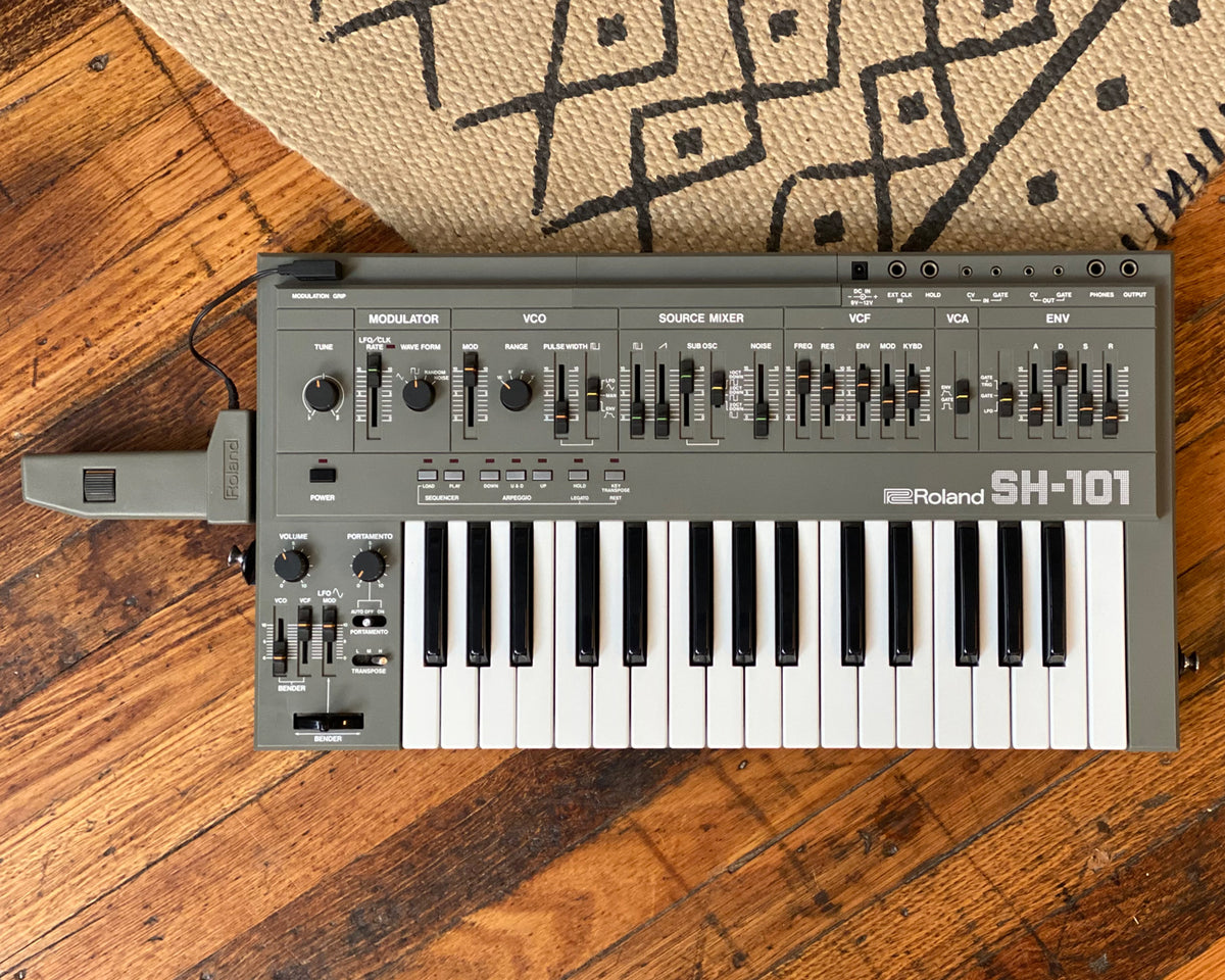 【名機】Roland SH-101 美品 モジュレーショングリップ付き Yahoo!オークション - Roland SH-101 グリップ 専用ハードケース