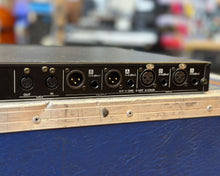 Load image into Gallery viewer, Roland SN-700 Noise/Hum Eliminator