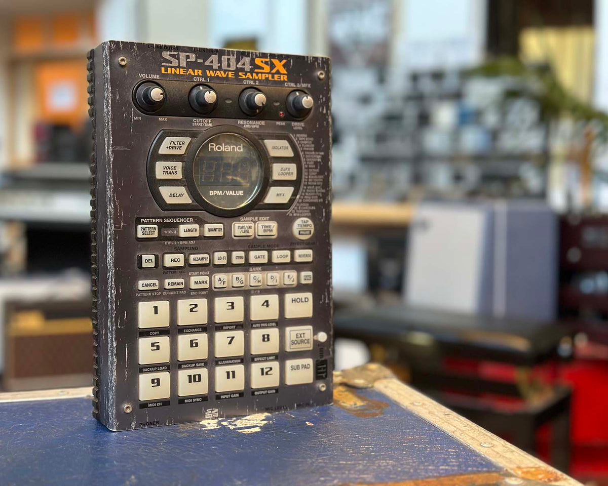 Roland SP-404SX リニアウェーブサンプラー Roland SP-404SX リニアウェーブサンプラー