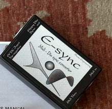 Load image into Gallery viewer, Roland TR-606 Drumatix w/ Original Carry Case & MIDI Converter