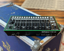 Load image into Gallery viewer, Roland TR-8 Rhythm Performer