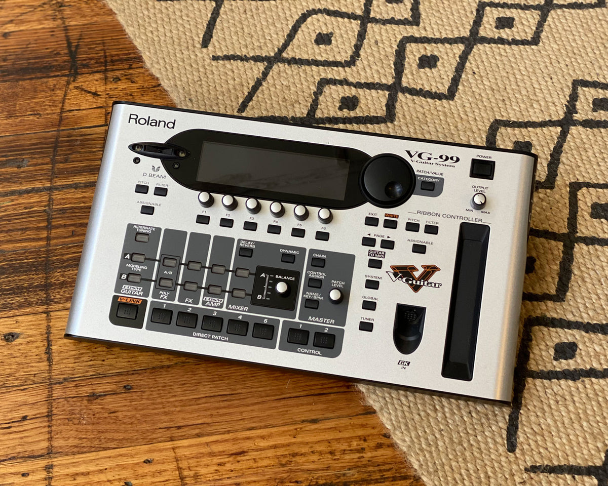 Roland VG-99 Roland VG-99 V-Guitar Modeling Synth with Roland GK-3