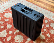 Load image into Gallery viewer, SKB 19" 3U Roto Rack