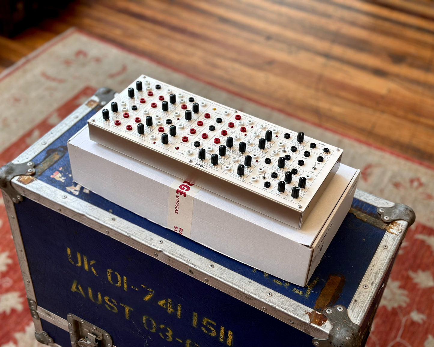 Serge Modular / Random Source Paperface 50 - Paris-Flash