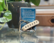 Load image into Gallery viewer, Seymour Duncan Alnico II Pro Staggered Strat Pickup