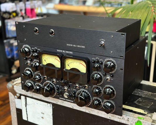 Shadow Hills Mastering Compressor w/ Power Supply