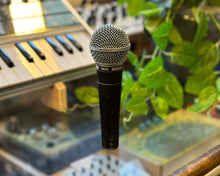 Load image into Gallery viewer, Shure SM58