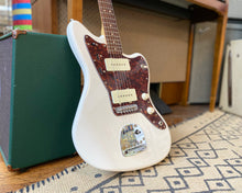Load image into Gallery viewer, Fender Squier Vintage Modified Jazzmaster - Olympic White