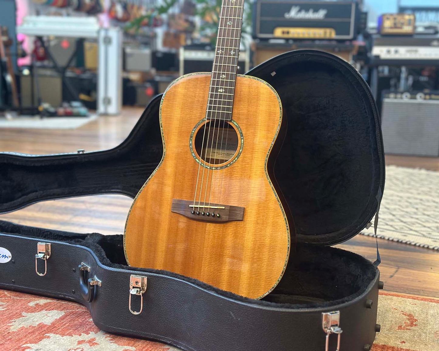 Takamine EG406S Parlour Acoustic w/ Pickup