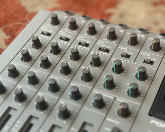 Tascam Portastudio 424