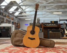 Load image into Gallery viewer, Taylor Academy 10e